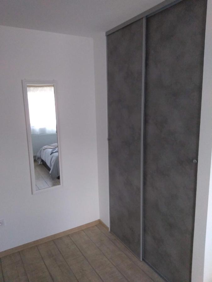 Cazare REGIM HÔTELIER ZĂRNEŞTI Zarnesti Exterior foto
