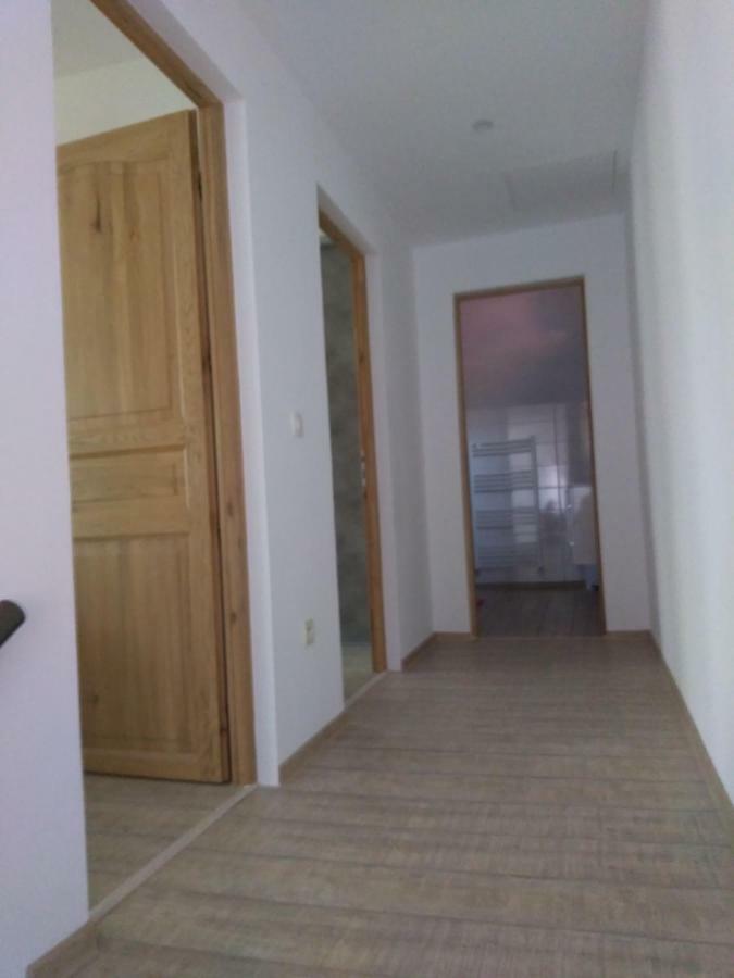 Cazare REGIM HÔTELIER ZĂRNEŞTI Zarnesti Exterior foto